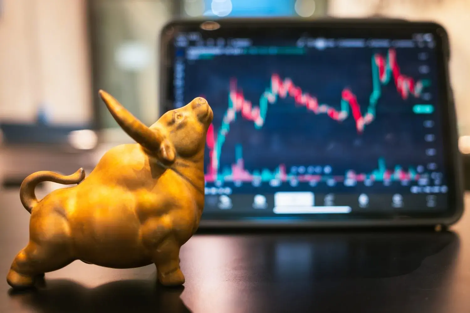 Think QQQ Is Concentrated? This Nasdaq ETF Bets Even Harder on Big Tech (And It's Winning)
